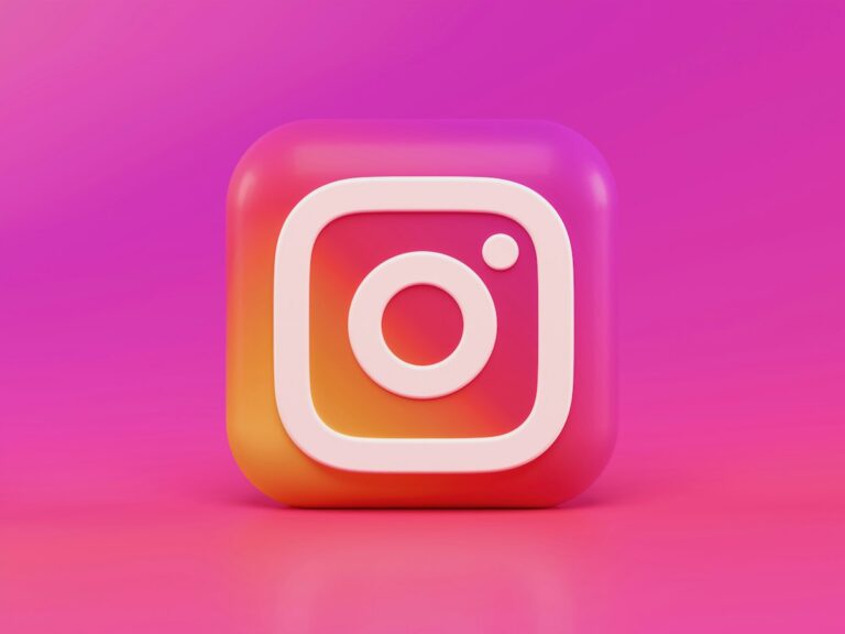 Smartphone with ring light and camera tripod for recording viral TikTok and Instagram Reels
